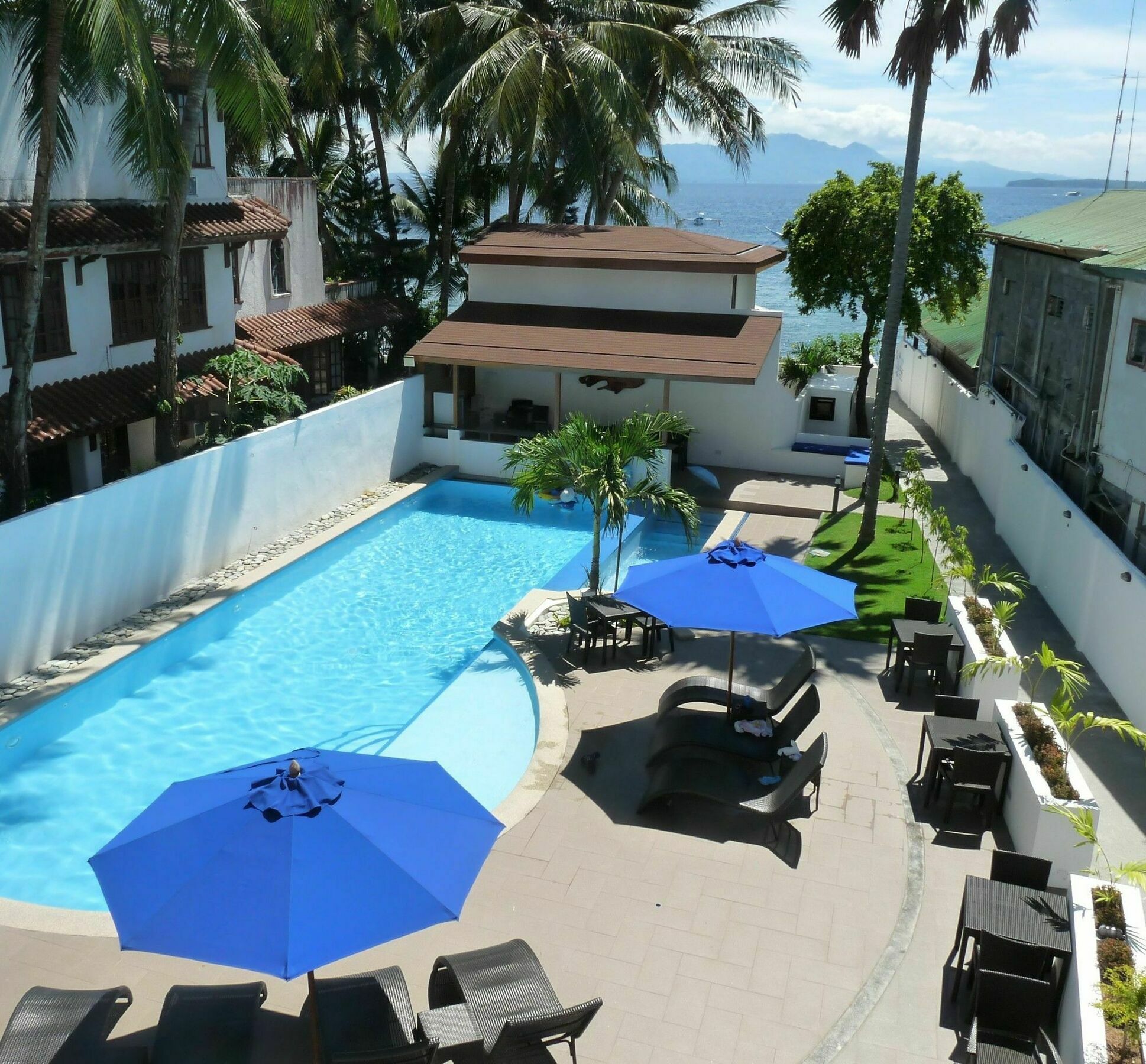 Out Of The Blue Resort Puerto Galera Exterior foto